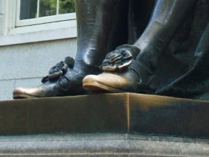 John Harvard Statue